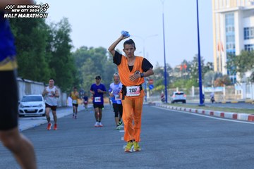 BINH DUONG NEW CITY HALF MARATHON 2024 - Ảnh #1776317