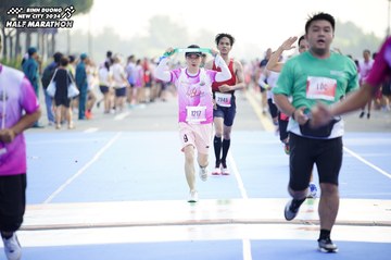 BINH DUONG NEW CITY HALF MARATHON 2024 - Ảnh #1769415
