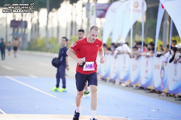 BINH DUONG NEW CITY HALF MARATHON 2024 - Ảnh #1757320