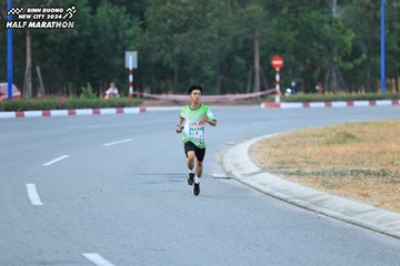 BINH DUONG NEW CITY HALF MARATHON 2024 - Ảnh #1735368