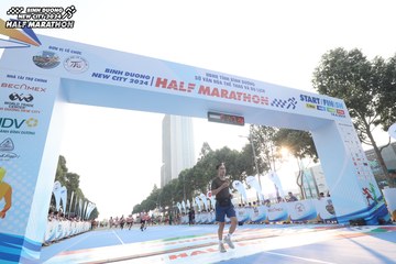 BINH DUONG NEW CITY HALF MARATHON 2024 - Ảnh #1820878