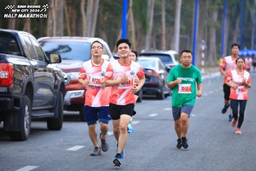 BINH DUONG NEW CITY HALF MARATHON 2024 - Ảnh #1756412