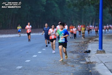 BINH DUONG NEW CITY HALF MARATHON 2024 - Ảnh #1750158