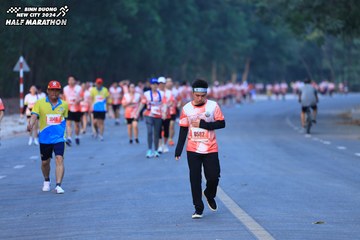 BINH DUONG NEW CITY HALF MARATHON 2024 - Ảnh #1750790