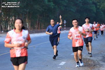 BINH DUONG NEW CITY HALF MARATHON 2024 - Ảnh #1750180