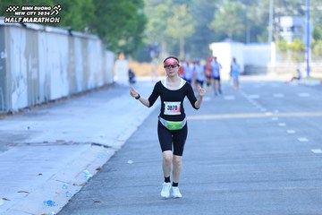 BINH DUONG NEW CITY HALF MARATHON 2024 - Ảnh #1770479