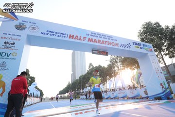 BINH DUONG NEW CITY HALF MARATHON 2024 - Ảnh #1819489