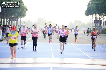BINH DUONG NEW CITY HALF MARATHON 2024 - Ảnh #1762133