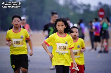 BINH DUONG NEW CITY HALF MARATHON 2024 - Ảnh #1725370