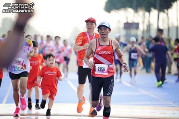 BINH DUONG NEW CITY HALF MARATHON 2024 - Ảnh #1763333