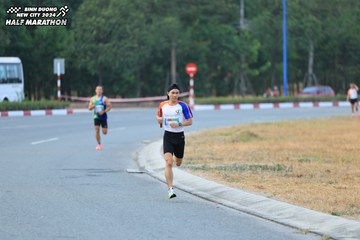 BINH DUONG NEW CITY HALF MARATHON 2024 - Ảnh #1735095