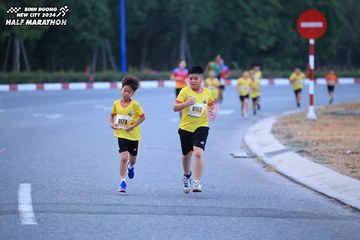 BINH DUONG NEW CITY HALF MARATHON 2024 - Ảnh #1726279