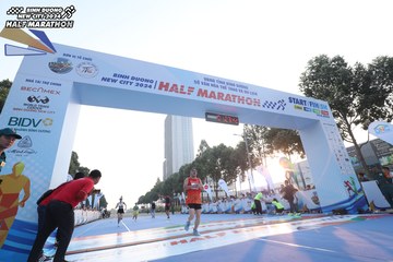 BINH DUONG NEW CITY HALF MARATHON 2024 - Ảnh #1819306