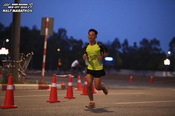 BINH DUONG NEW CITY HALF MARATHON 2024 - Ảnh #1728525