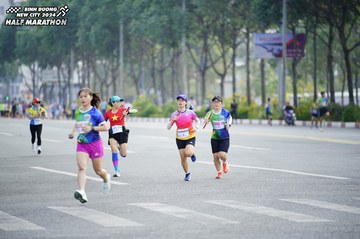 BINH DUONG NEW CITY HALF MARATHON 2024 - Ảnh #1729822