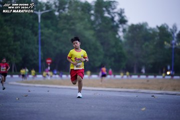 BINH DUONG NEW CITY HALF MARATHON 2024 - Ảnh #1724992