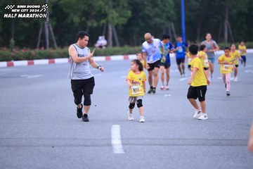 BINH DUONG NEW CITY HALF MARATHON 2024 - Ảnh #1726859