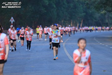 BINH DUONG NEW CITY HALF MARATHON 2024 - Ảnh #1771848