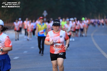 BINH DUONG NEW CITY HALF MARATHON 2024 - Ảnh #1772119