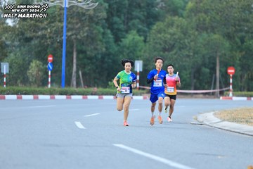 BINH DUONG NEW CITY HALF MARATHON 2024 - Ảnh #1735468