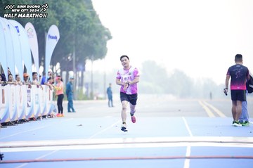 BINH DUONG NEW CITY HALF MARATHON 2024 - Ảnh #1771557