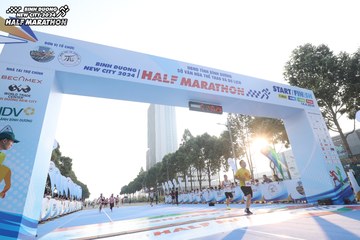 BINH DUONG NEW CITY HALF MARATHON 2024 - Ảnh #1820288