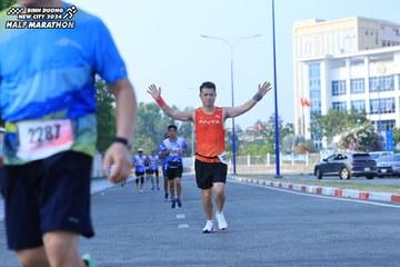 BINH DUONG NEW CITY HALF MARATHON 2024 - Ảnh #1766928