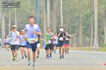 BINH DUONG NEW CITY HALF MARATHON 2024 - Ảnh #1755355