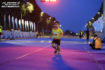 BINH DUONG NEW CITY HALF MARATHON 2024 - Ảnh #1729360