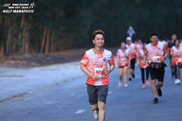 BINH DUONG NEW CITY HALF MARATHON 2024 - Ảnh #1750696