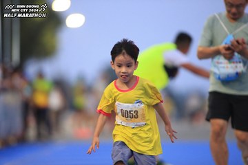 BINH DUONG NEW CITY HALF MARATHON 2024 - Ảnh #1724479