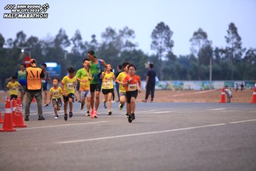 BINH DUONG NEW CITY HALF MARATHON 2024 - Ảnh #1728049