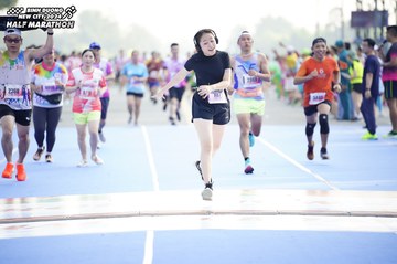 BINH DUONG NEW CITY HALF MARATHON 2024 - Ảnh #1759220