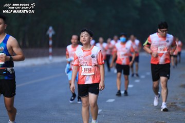 BINH DUONG NEW CITY HALF MARATHON 2024 - Ảnh #1750387