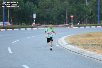 BINH DUONG NEW CITY HALF MARATHON 2024 - Ảnh #1735363