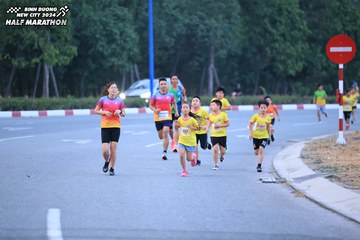 BINH DUONG NEW CITY HALF MARATHON 2024 - Ảnh #1726292