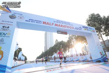 BINH DUONG NEW CITY HALF MARATHON 2024 - Ảnh #1819781