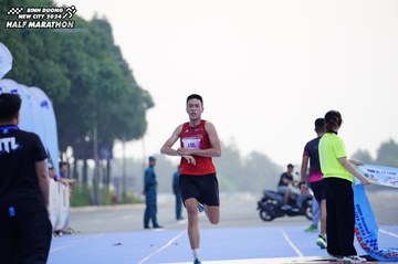 BINH DUONG NEW CITY HALF MARATHON 2024 - Ảnh #1770994