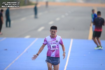BINH DUONG NEW CITY HALF MARATHON 2024 - Ảnh #1738959