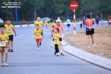 BINH DUONG NEW CITY HALF MARATHON 2024 - Ảnh #1726584