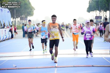 BINH DUONG NEW CITY HALF MARATHON 2024 - Ảnh #1759750