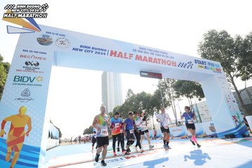 BINH DUONG NEW CITY HALF MARATHON 2024 - Ảnh #1818798