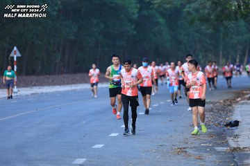 BINH DUONG NEW CITY HALF MARATHON 2024 - Ảnh #1750363