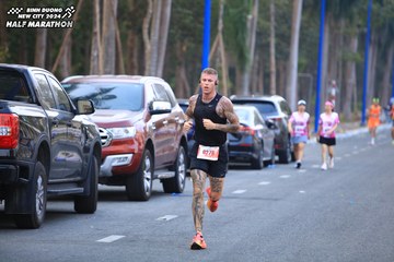 BINH DUONG NEW CITY HALF MARATHON 2024 - Ảnh #1755499
