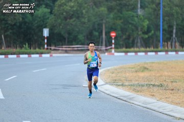 BINH DUONG NEW CITY HALF MARATHON 2024 - Ảnh #1735387