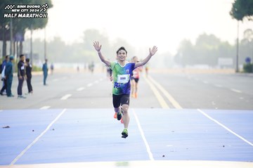BINH DUONG NEW CITY HALF MARATHON 2024 - Ảnh #1756829