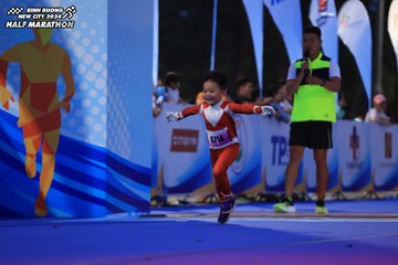 BINH DUONG NEW CITY HALF MARATHON 2024 - Ảnh #1729301