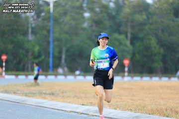 BINH DUONG NEW CITY HALF MARATHON 2024 - Ảnh #1735543