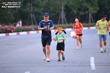 BINH DUONG NEW CITY HALF MARATHON 2024 - Ảnh #1726935
