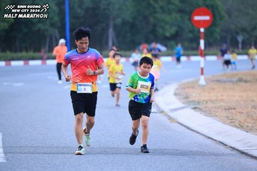 BINH DUONG NEW CITY HALF MARATHON 2024 - Ảnh #1726425